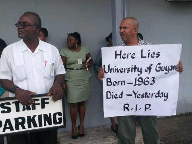 UG staff meeting with Vice Chancellor fruitless- unions