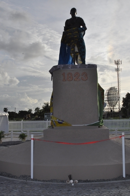 President Ramotar unveils monument to 1823 Slave Revolt