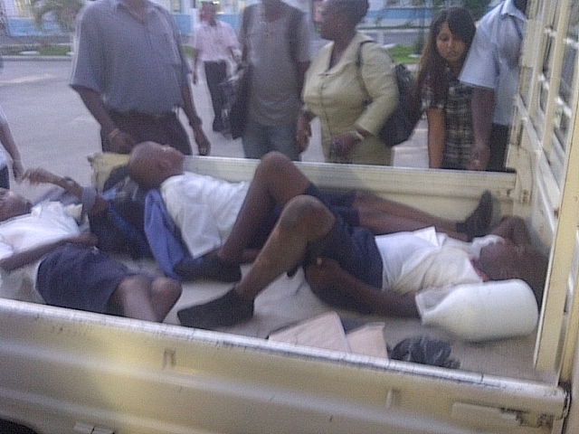 Suspected drunken driver hits down Stella Maris students