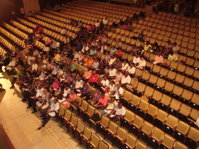 Public Service Union threatens strike action