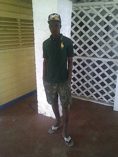 Policeman charged with robbing taxi service of hefty sum