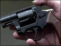 Sophia man shot, robbed