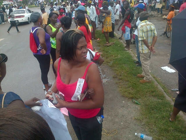 Protest greets Ramotar in Linden over stalled agreement