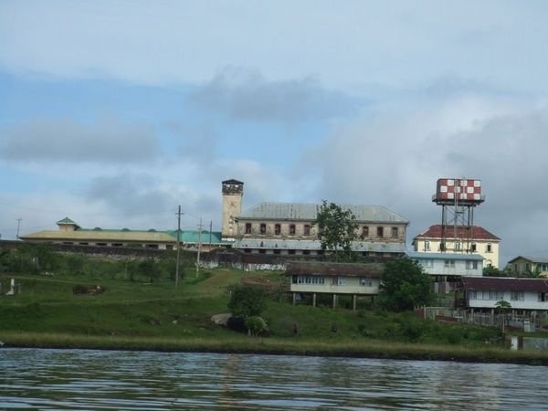 Mazaruni prisoner escapes