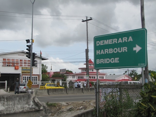 Three-lane system for East Bank Demerara traffic