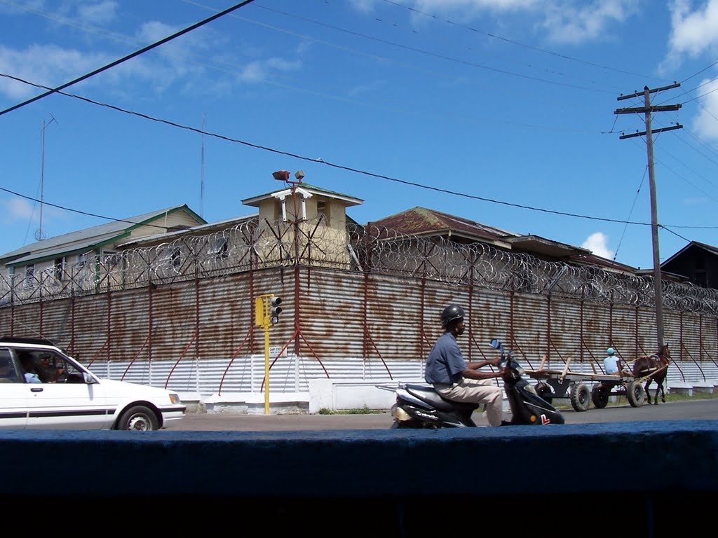 Prison officers held for marijuana smuggling in jail