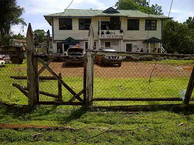 Police break up Mahdia road blockage