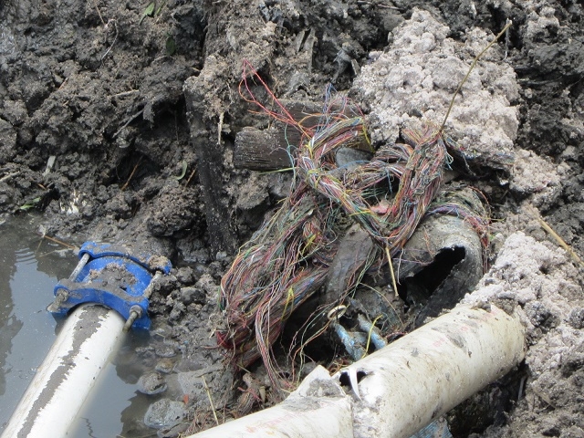 Excavation works disrupt telephone service to thousands