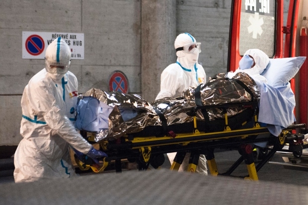 Cuban doctor diagnosed with Ebola in Sierra Leone reaches Geneva