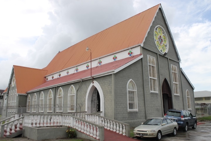 Anglicans robbed inside church at gun-point