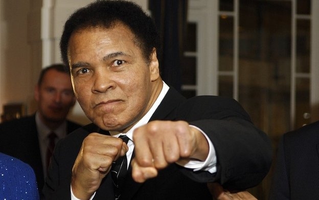 Boxing legend Muhammad Ali released from hospital