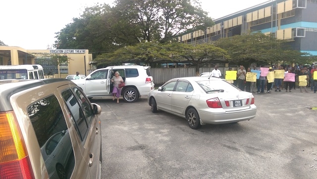 University of Guyana Council orders resumption of pay talks