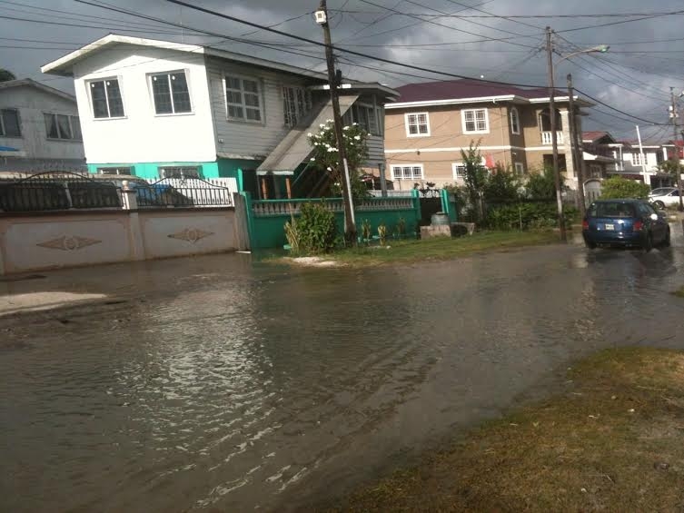 Koker collapses leaving Ruimveldt under flood waters