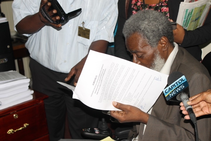 Govt defends fibre-optic cable deal with Dax Contracting Services