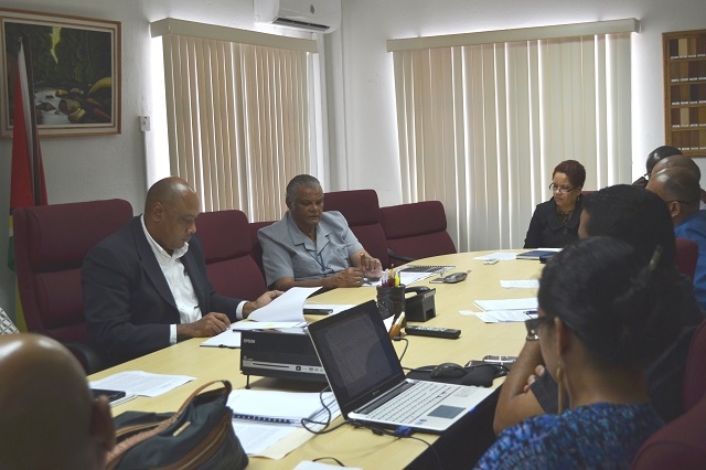 Iwokrama review committee convenes first meeting