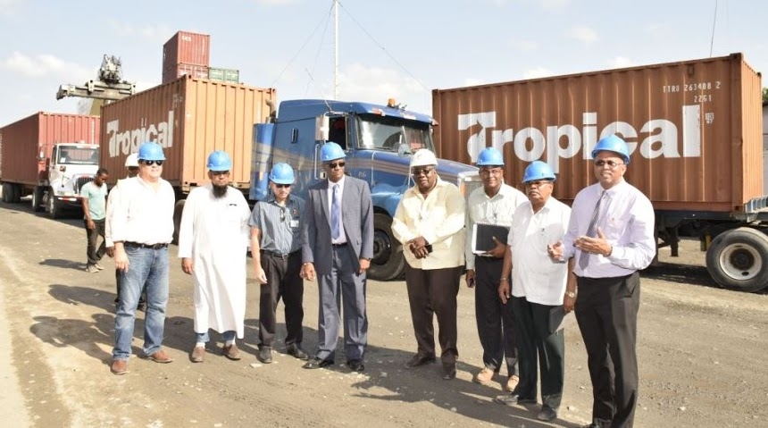 Private sector teams up with Government to send 75 tons of rice to the Dominica