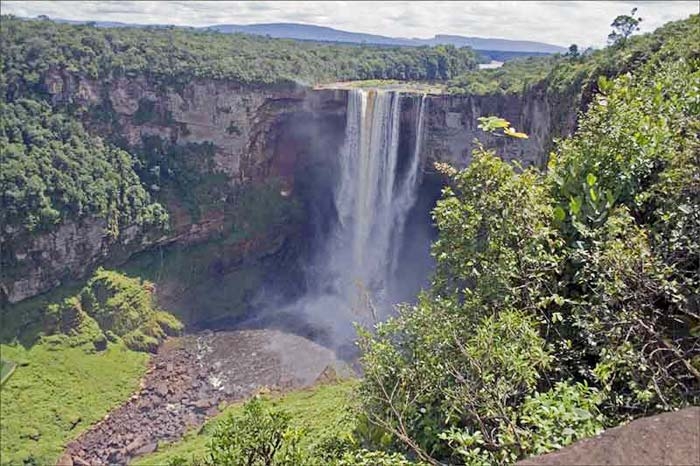 No trace of woman missing at Kaieteur; search continues