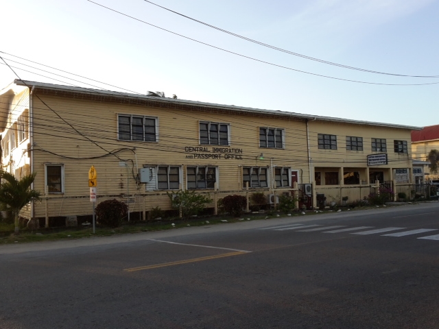 Foreigners refused entry for lack of cash; Felix says credit/debit cards cant be verified