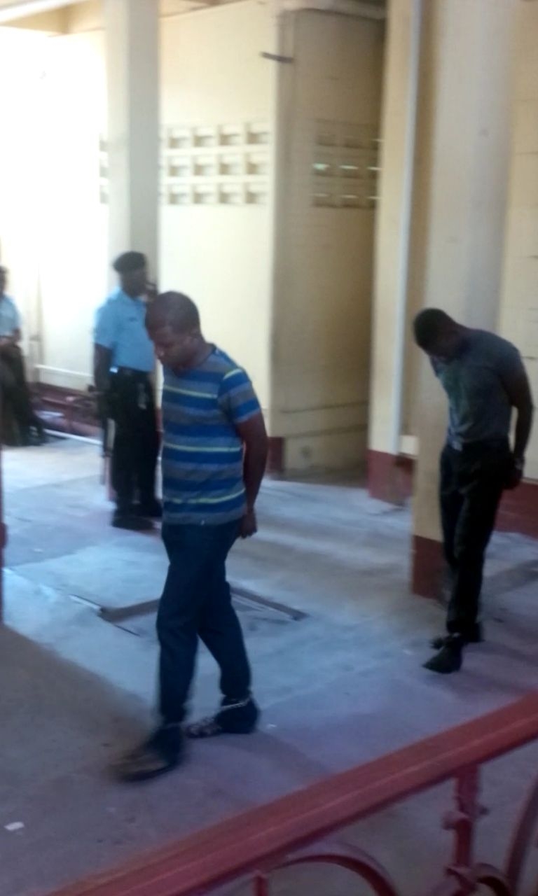 Cops in cocaine-bribery case charged