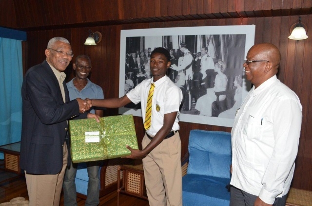 President Granger replaces stolen laptop for Queen’s College student