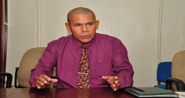 Not ready to vaccine port workers for swine flu- Health Minister