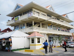 Bank of Baroda robbed