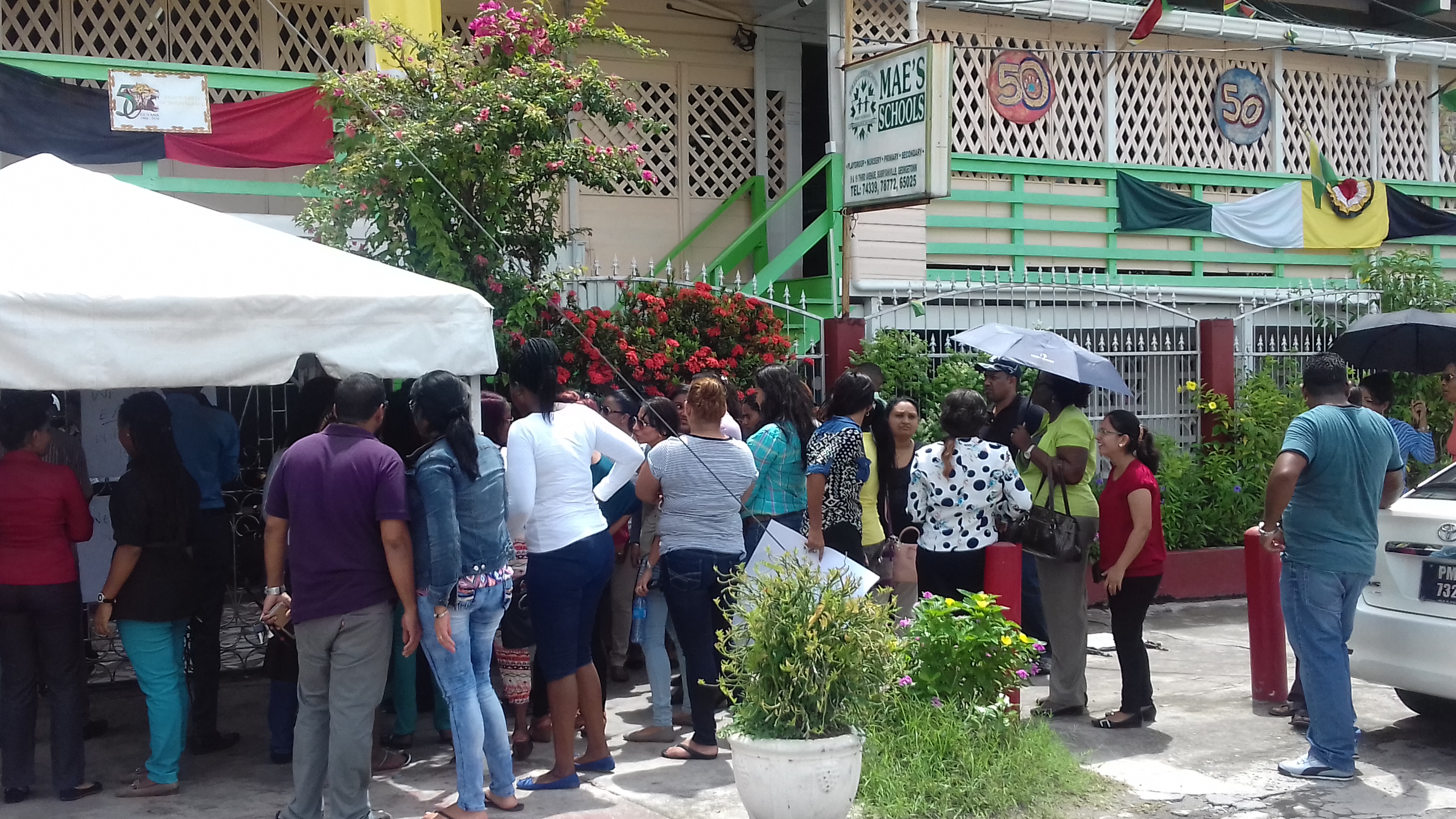 Parents protest Mae’s School over in-house changes