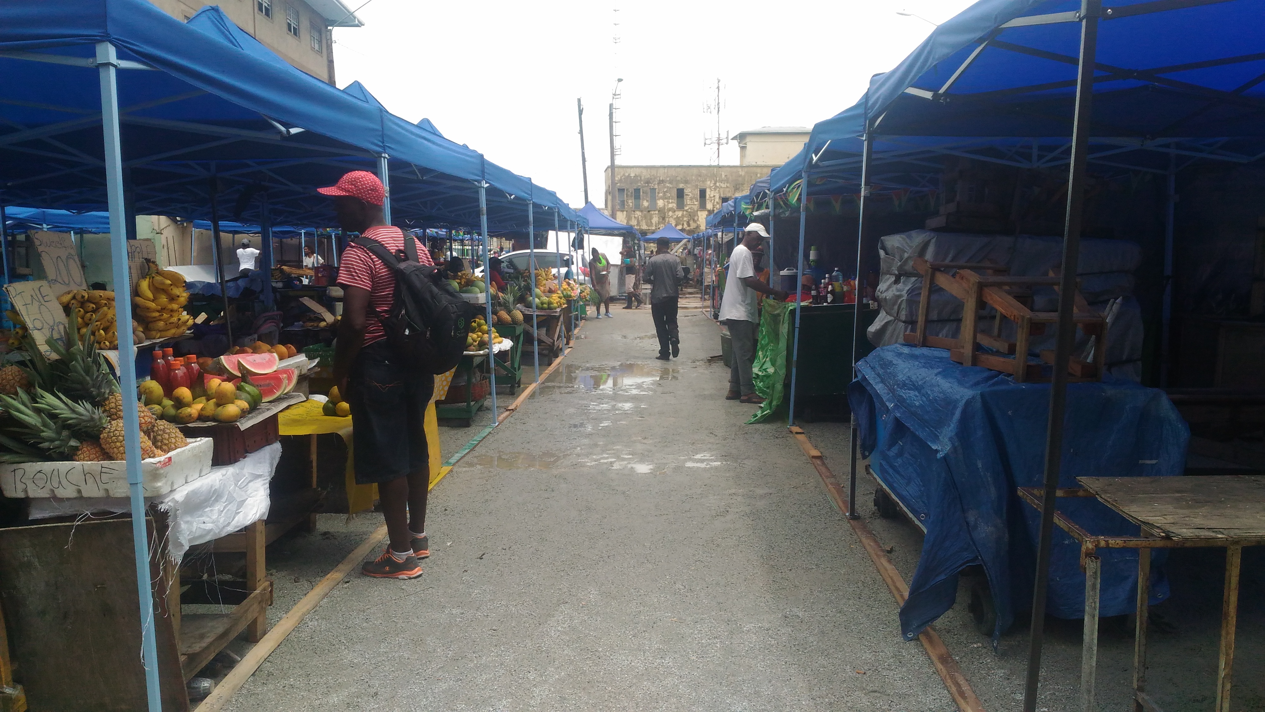 Vendors protest City Hall over allocation at Parliament View Mall