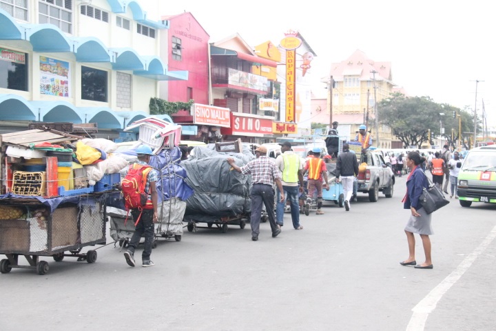 High Court temporarily blocks City Council from removing some vendors