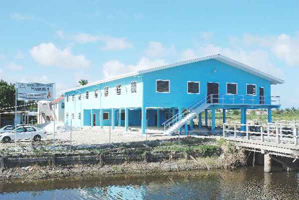 Armed bandits tie up guards, cart off cash from Region Four Office