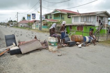 Sophia residents protest dust pollution caused by road construction; govt promises relief