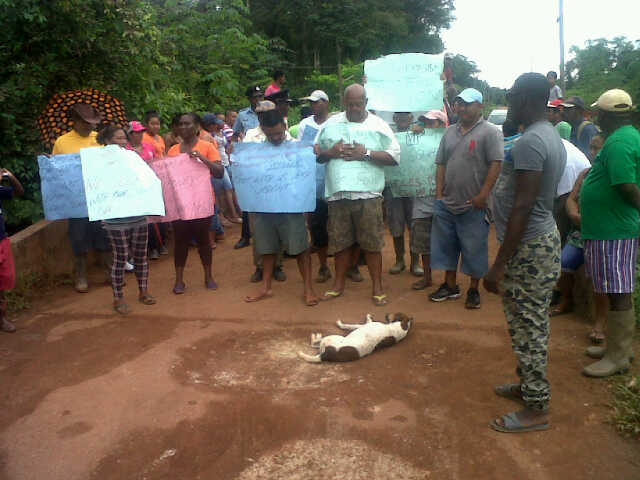 Port Kaituma residents protest poor roads, bad local governance