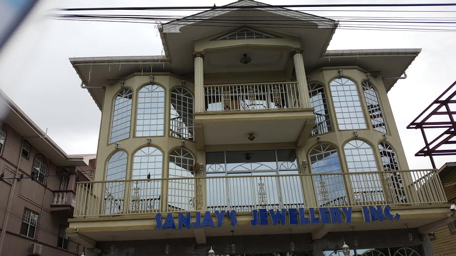 Sanjay’s Jewellery allegedly robbed