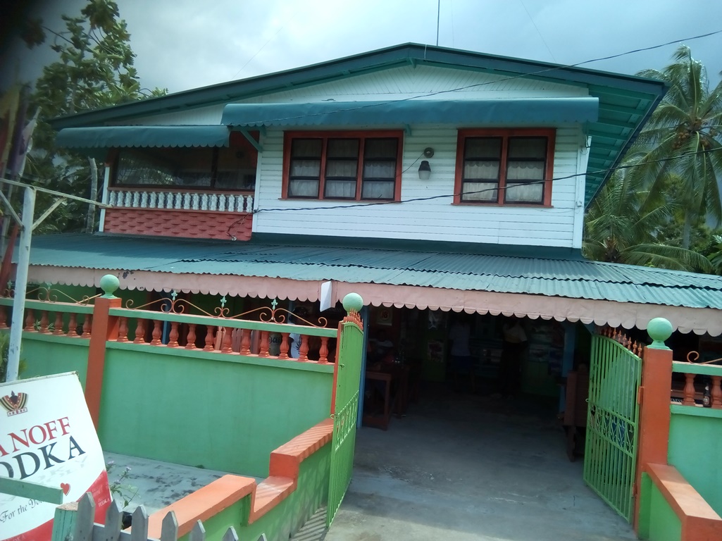 Bandit shot dead by accomplice