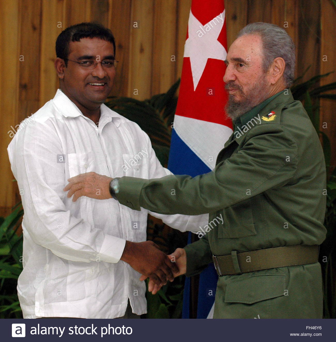 Former Cuban leader Fidel Castro dies at 90