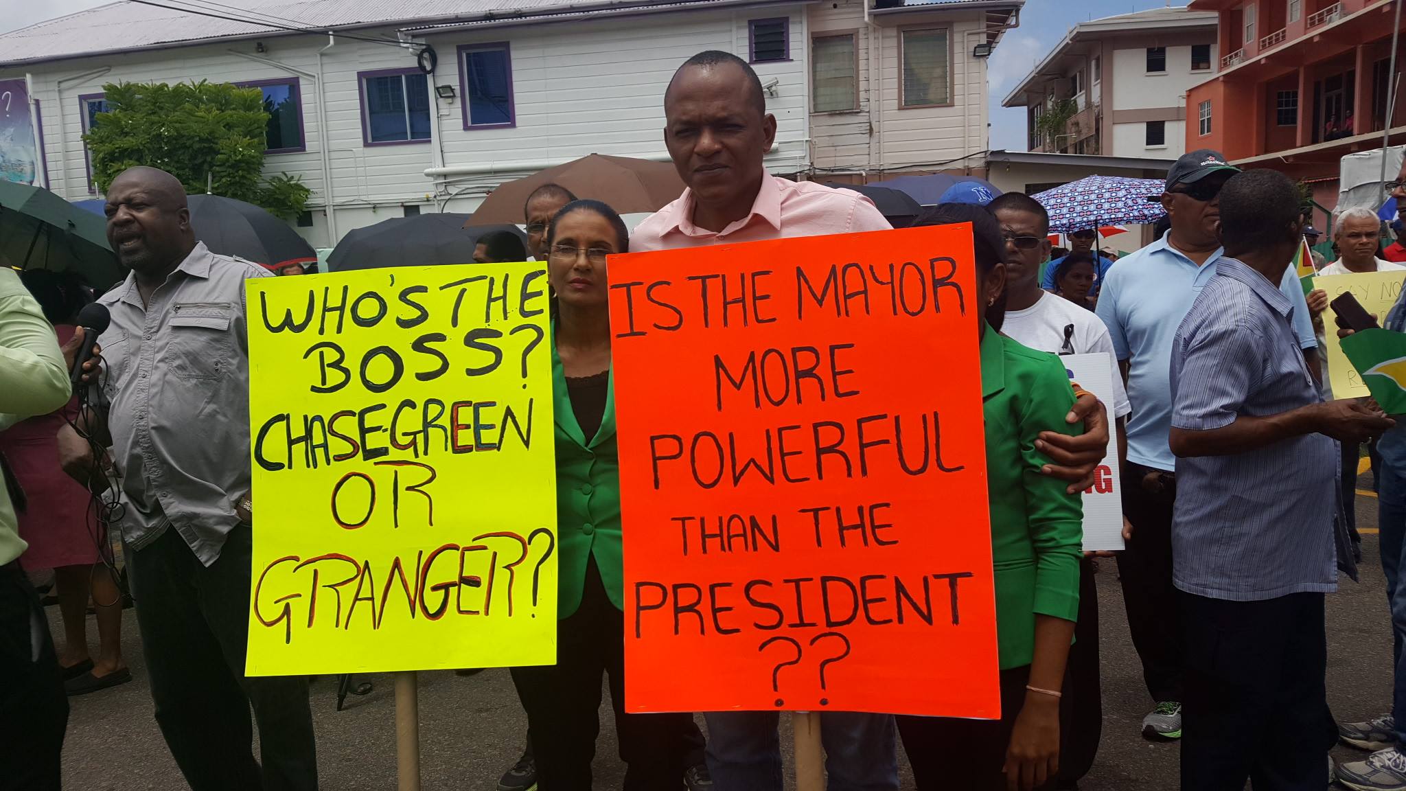 Town Clerk opposes Cabinet’s request for suspension of parking meter contract