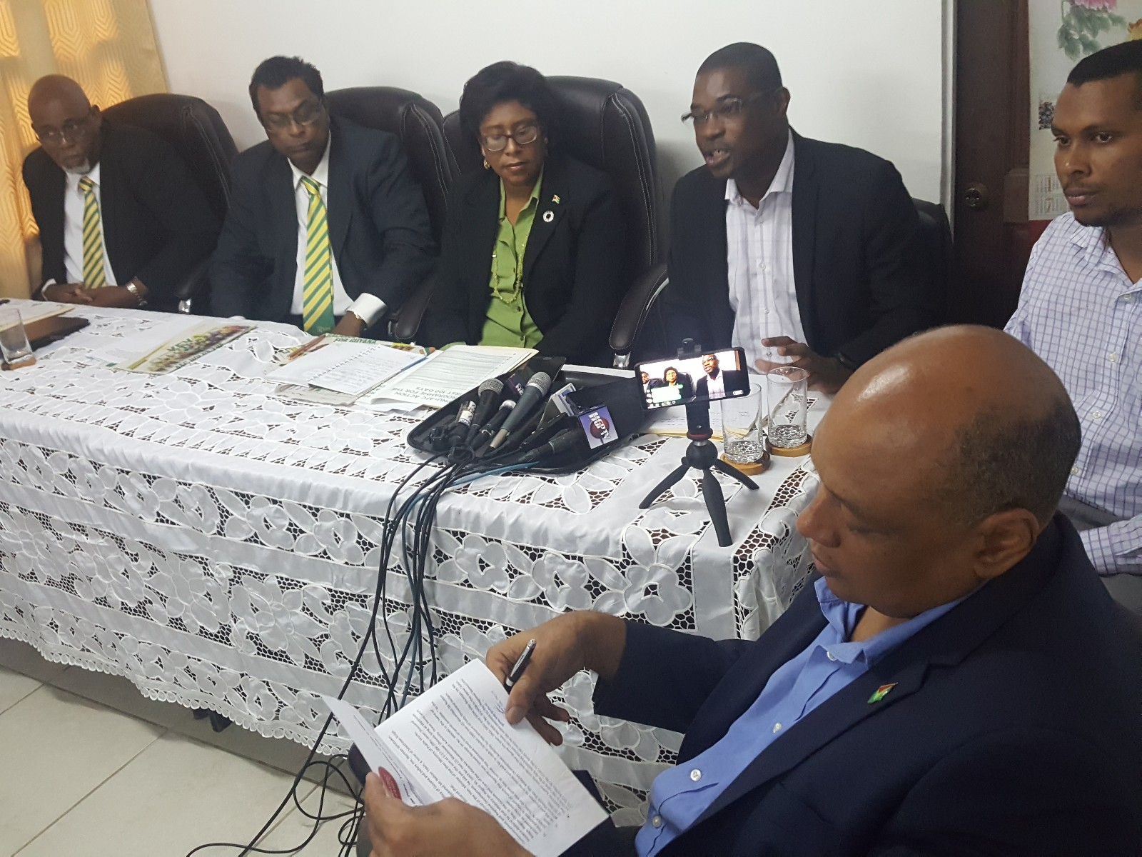 Guyana’s constitutional reform process lagging; secrecy shrouds APNU-AFC local govt talks