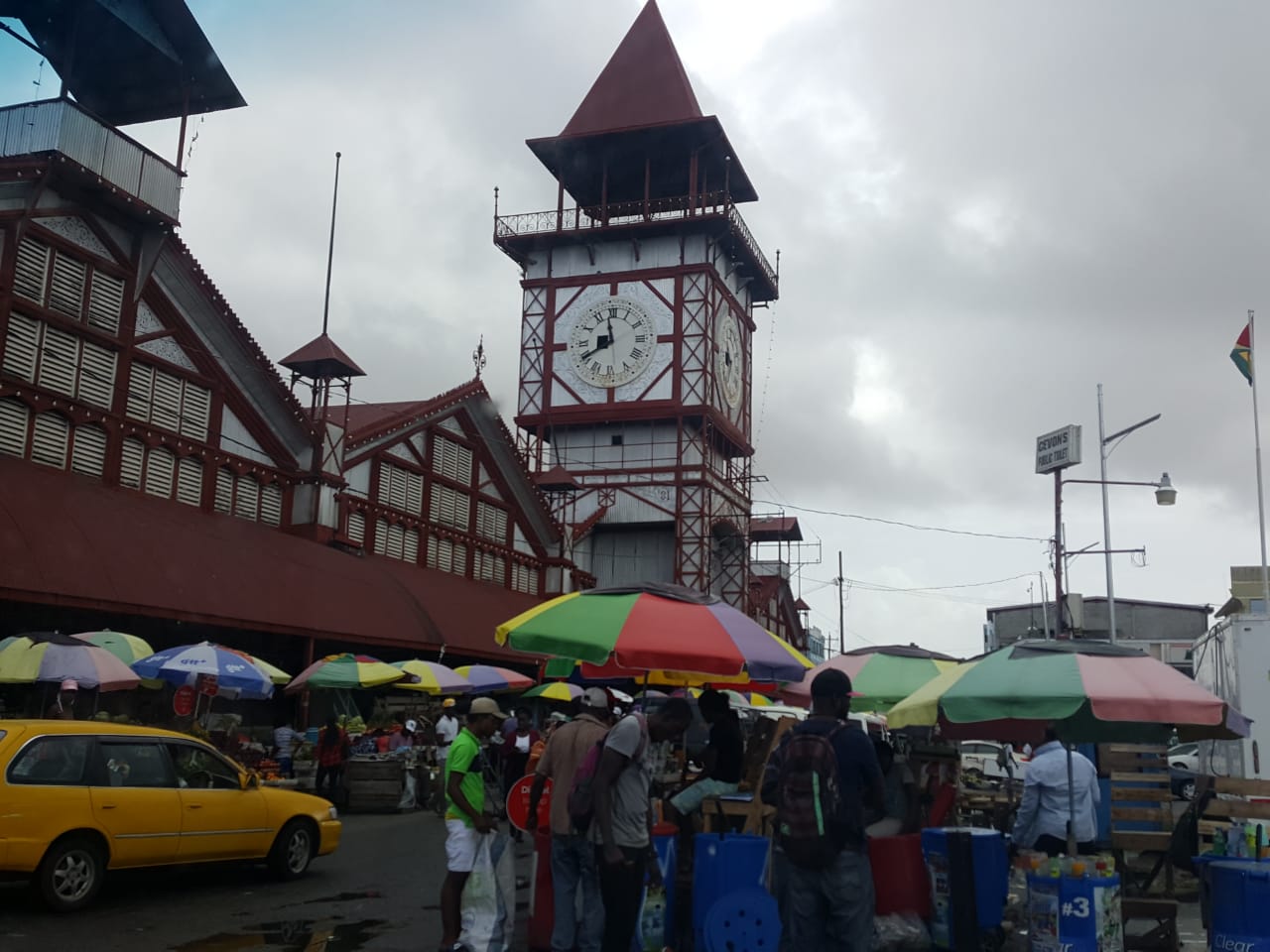 Bandits cart off millions of dollars in jewellery from Stabroek Market’s L.Seepersaud Maraj jewellery store