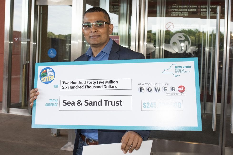 Guyanese carpenter wins US$245 million Lotto in the United States
