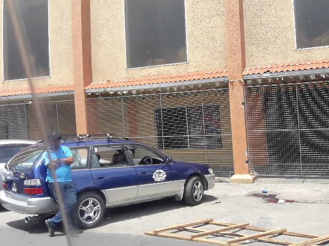 Money changer shot dead