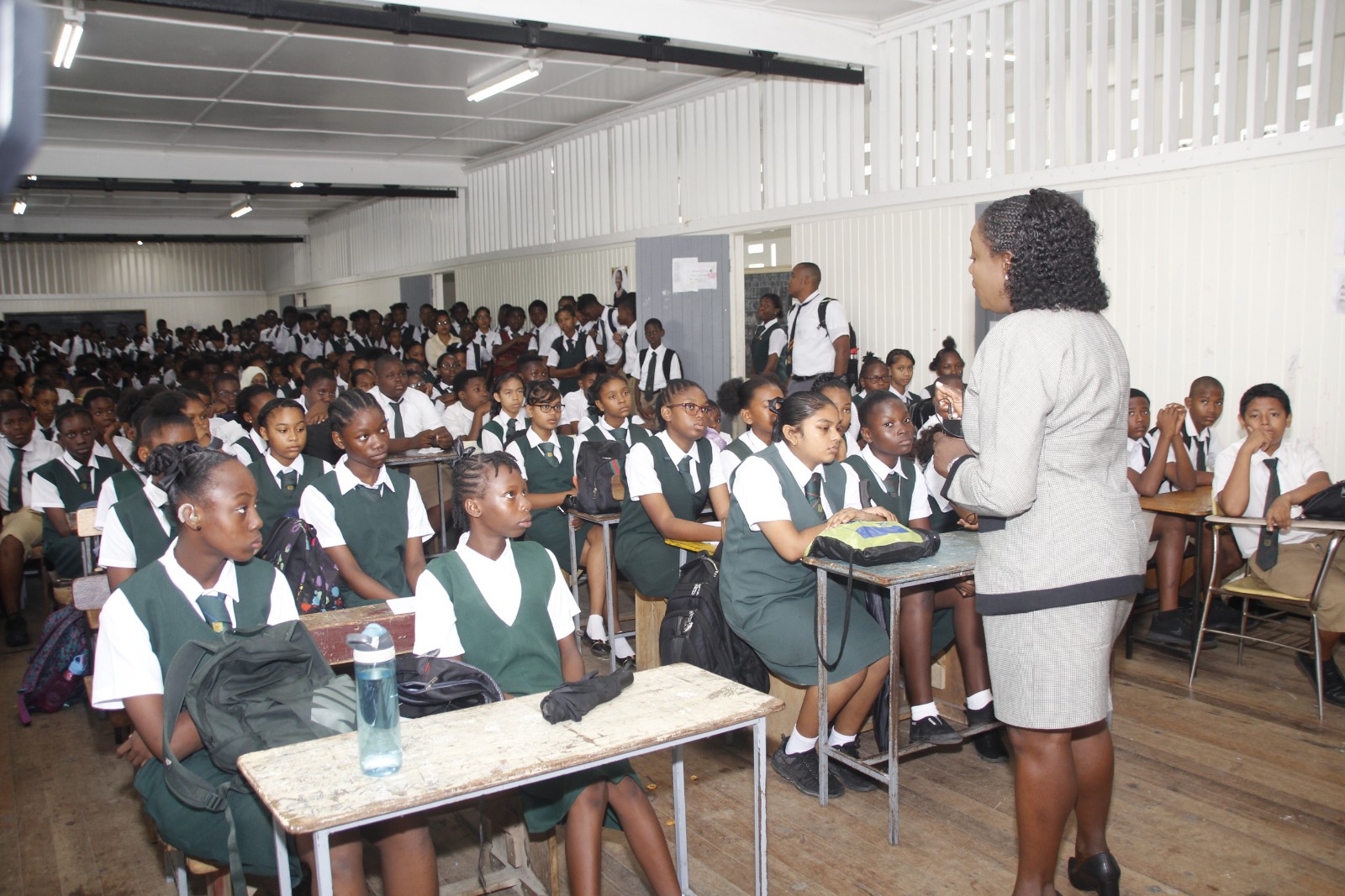 Fighting Richard Ishmael students apologise to each other