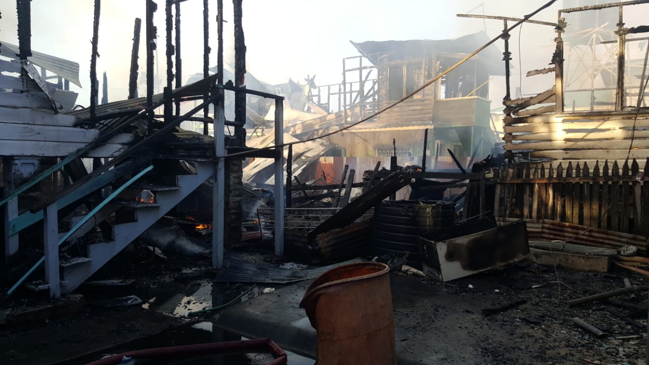 Fire destroys several houses in Georgetown