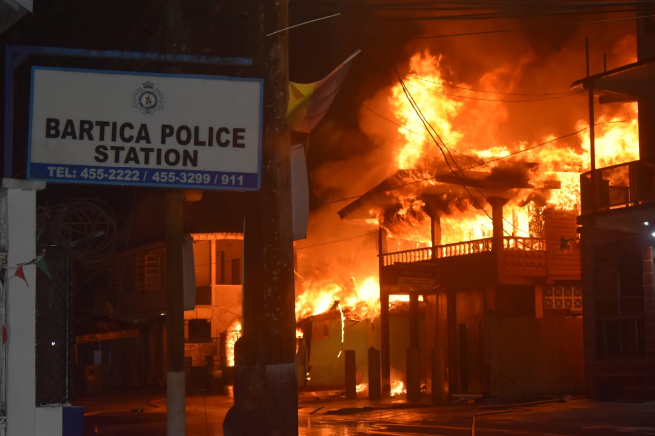 Fire destroys buildings in Bartica