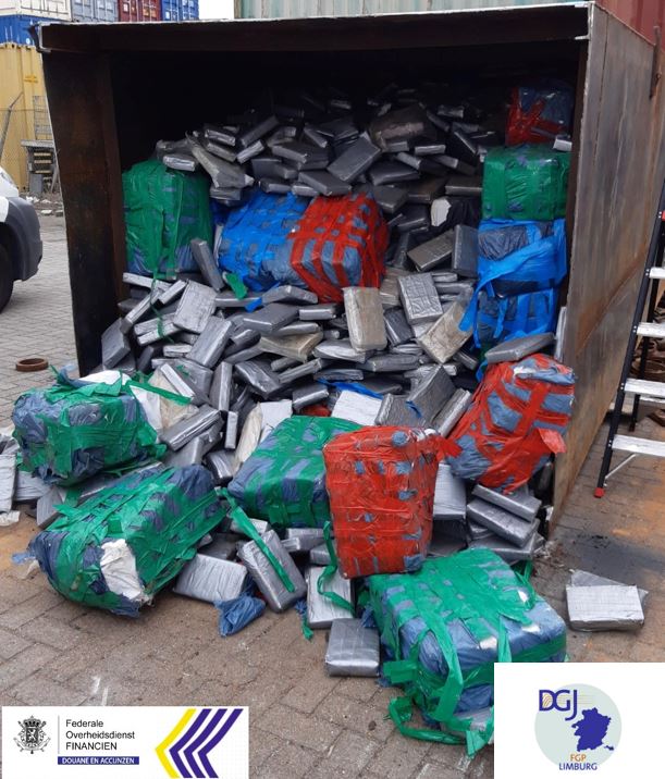 GRA scanner image of scrap metal container deleted; customs officers, broker locked up