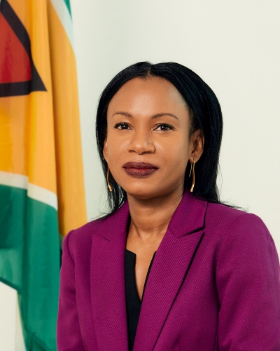 Minister Walrond took parliamentary oath while she was a US citizen- official American records