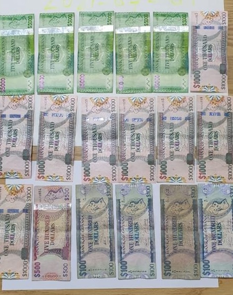 Suspected ganja pusher attempted to bribe sergeant- police