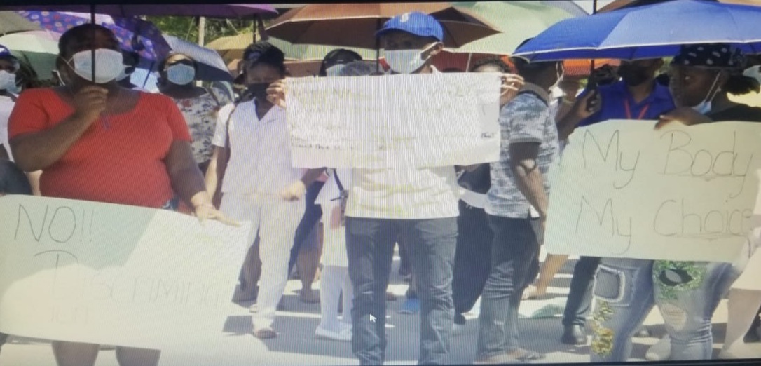 Lindeners block access road to Wismar Bridge