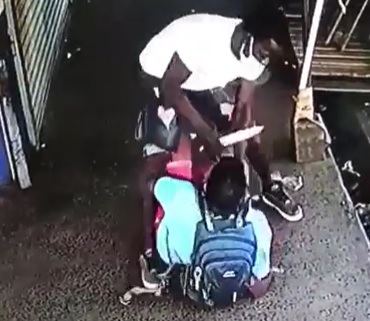 Suspect in knife-point robbery of policeman arrested