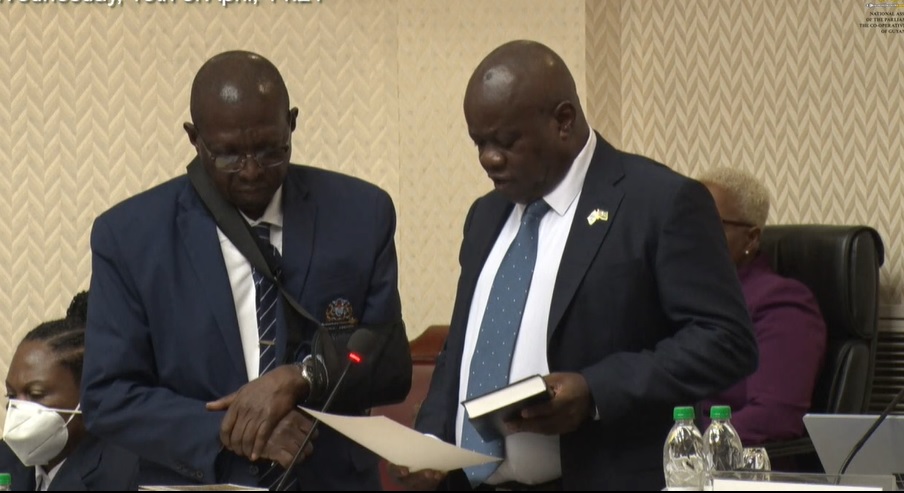 Norton, Lawrence take oaths as parliamentarians