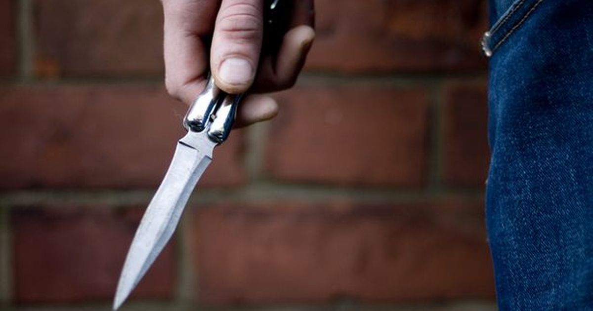 Soldiers robbed at knifepoint